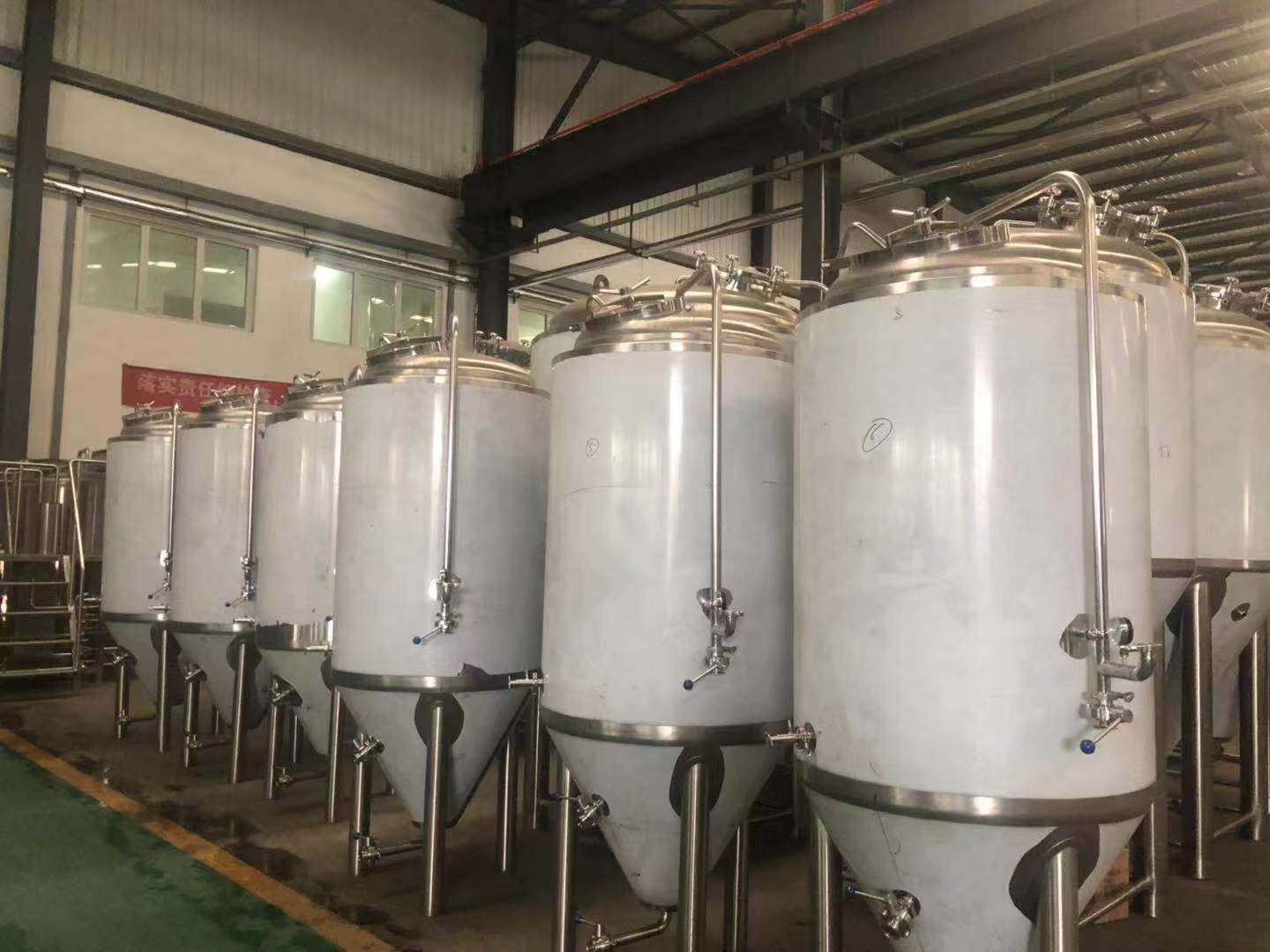 啤酒發(fā)酵罐-山東豪魯 啤酒發(fā)酵罐-山東豪魯